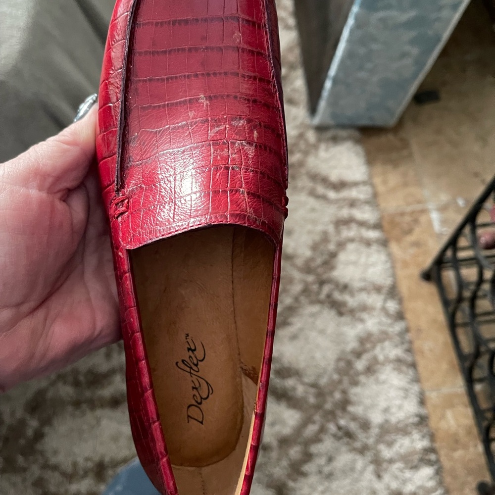 Red faux crocodile loafers by Dexter size 6 1/2 M - Picture 5 of 7